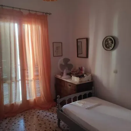 Lorraine's House *